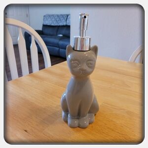 NWOT Grey Cat Lotion Dispenser